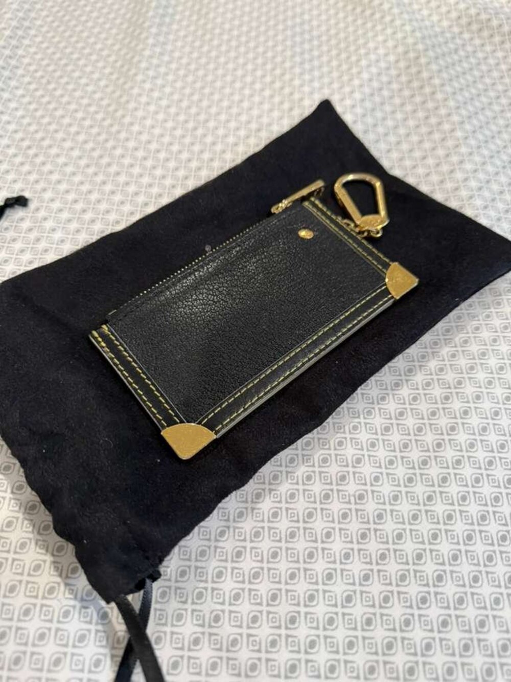 Preloved Authentic Louis Vuitton Black leather Suhali Key Pouch - Picture 2 of 10